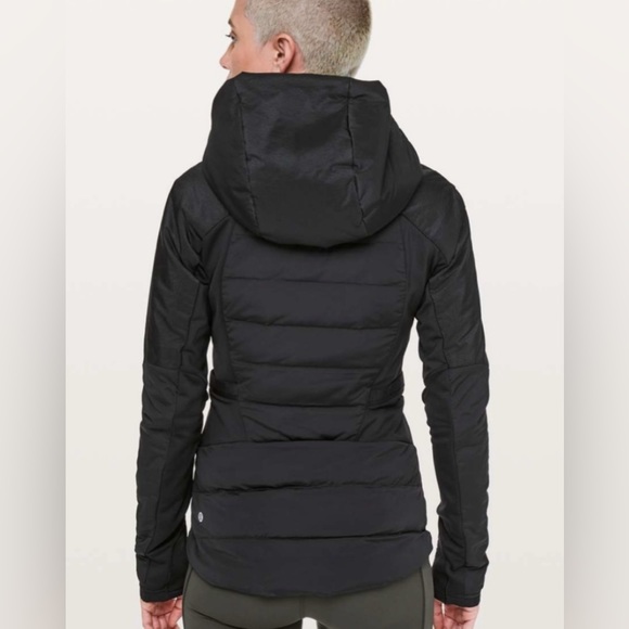 Lululemon Down For It All Jacket Black Wmn Size 2 - Picture 3 of 14